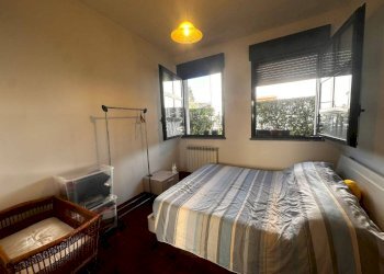 Camera da letto - Bilocale via Antonio Gramsci, 101, Cardano al Campo - foto 25