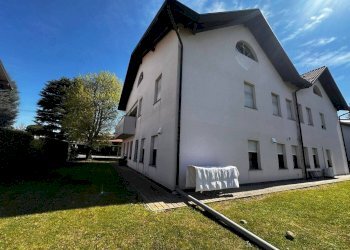 Facciata - Bilocale via Antonio Gramsci, 101, Cardano al Campo - foto 10