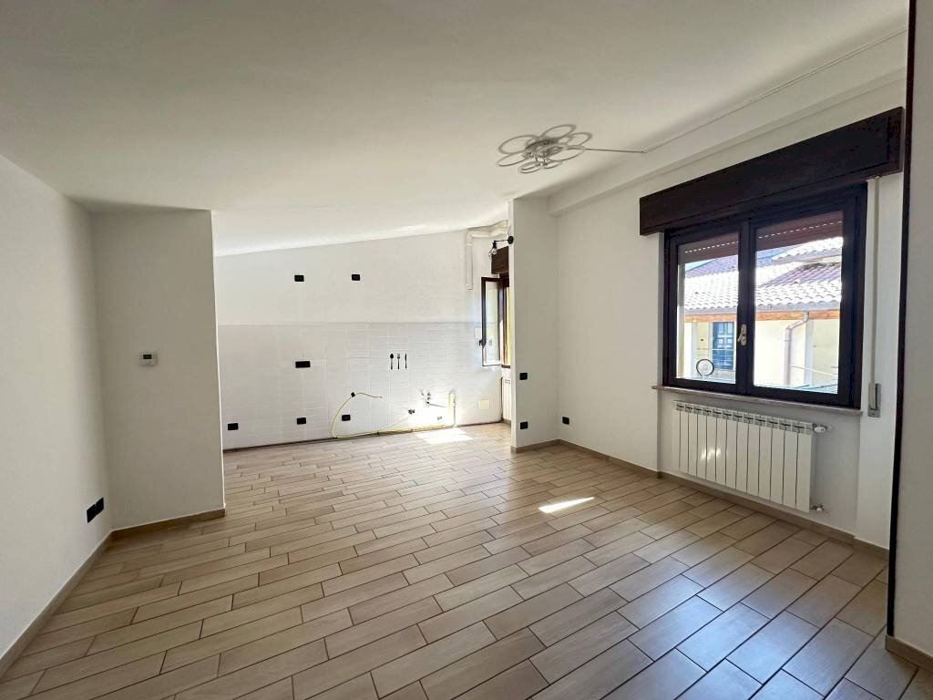 Cucina - Appartamento via Italia, 15a, Carnago - foto 1