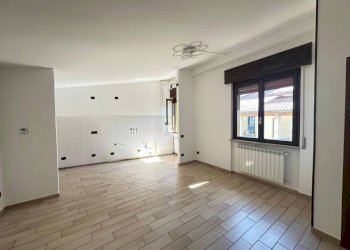 Cucina - Appartamento via Italia, 15a, Carnago - foto 4