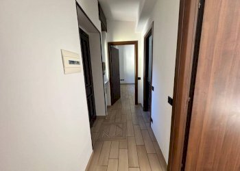 Corridoio - Appartamento via Italia, 15a, Carnago - foto 10