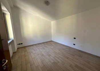 Camera da letto - Three-room apartment via Italia, 15a, Carnago - photo 15