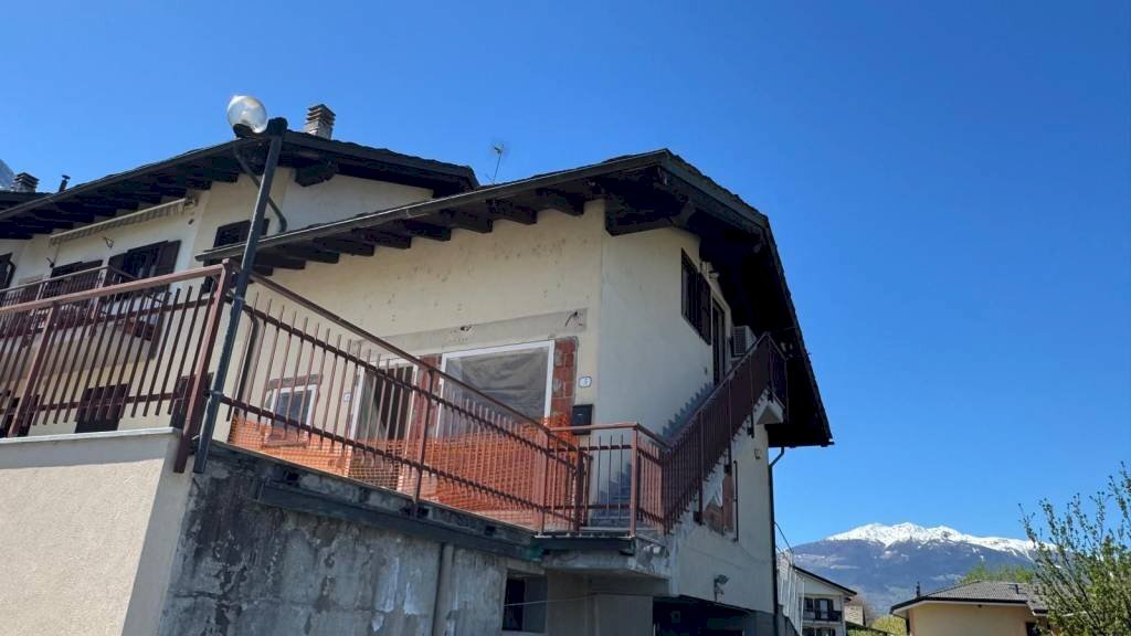 Facciata - Trilocale Frazione Neyran Dessus, Brissogne - foto 2