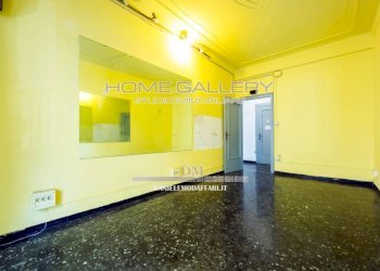 Camera da letto - Appartamento piazza Stanislao Solari, Genova (zona Marassi) - foto 7