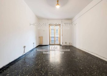 Camera da letto - Appartamento piazza Stanislao Solari, Genova (zona Marassi) - foto 8