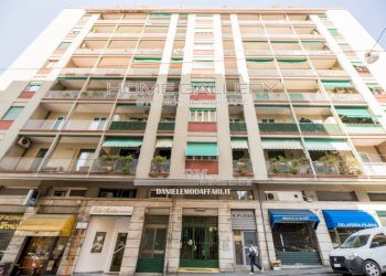 Facciata - Appartamento piazza Stanislao Solari, Genova (zona Marassi) - foto 15