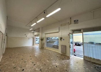 Interno non residenziale - Negozio via Luca della Robbia, 10, Torino (zona Pozzo Strada) - foto 14