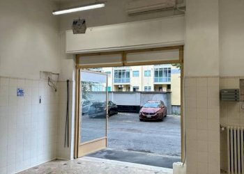 Interno non residenziale - Negozio via Luca della Robbia, 10, Torino (zona Pozzo Strada) - foto 15