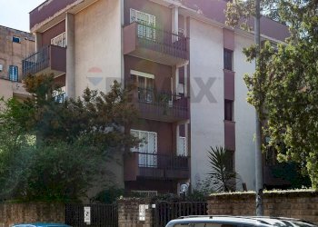 Edificio all\'aperto - Appartamento via Isola Bella, Roma - foto 22