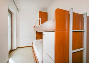 Camera da letto - Trilocale viale Tito Livio, 25, Anzio - foto 16