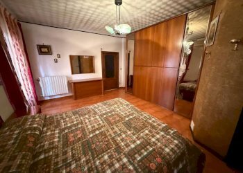 Camera da letto - Villa via Vittorio Veneto, 15, Gassino Torinese - photo 17
