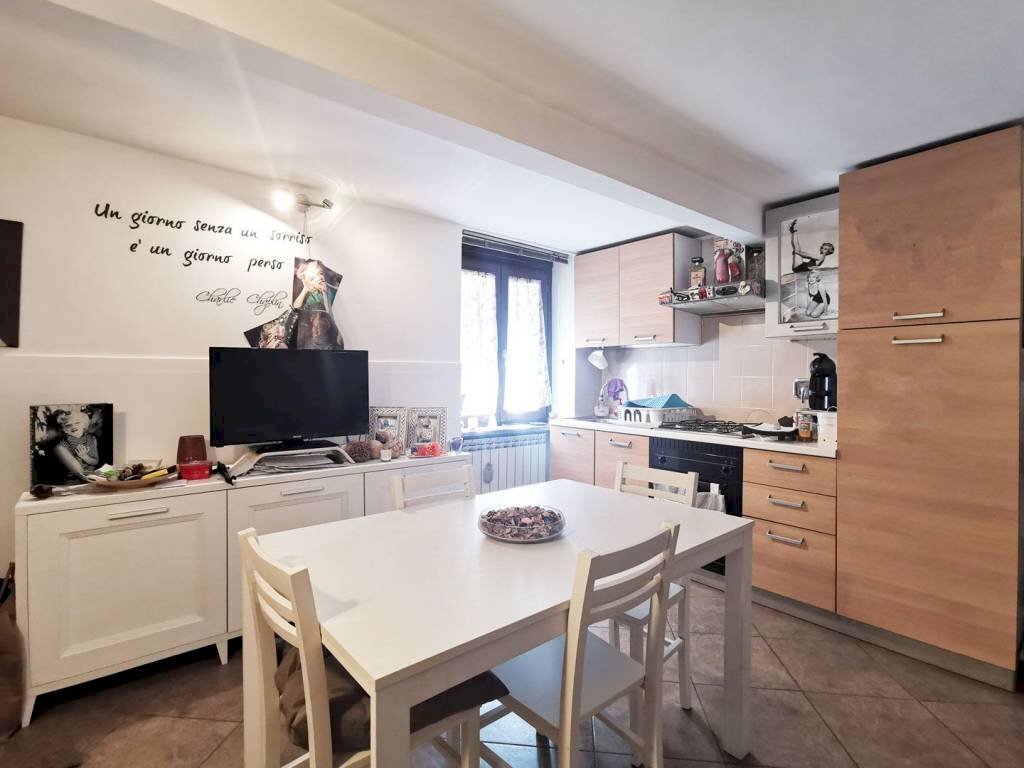 Cucina - Bilocale via Valentino Carrera, 3, Torino (zona Parella) - foto 2