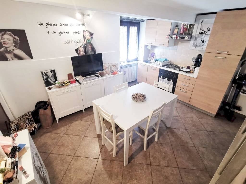 Cucina - Bilocale via Valentino Carrera, 3, Torino (zona Parella) - foto 3