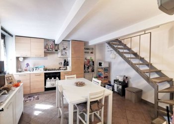 Soggiorno - Bilocale via Valentino Carrera, 3, Torino (zona Parella) - foto 1