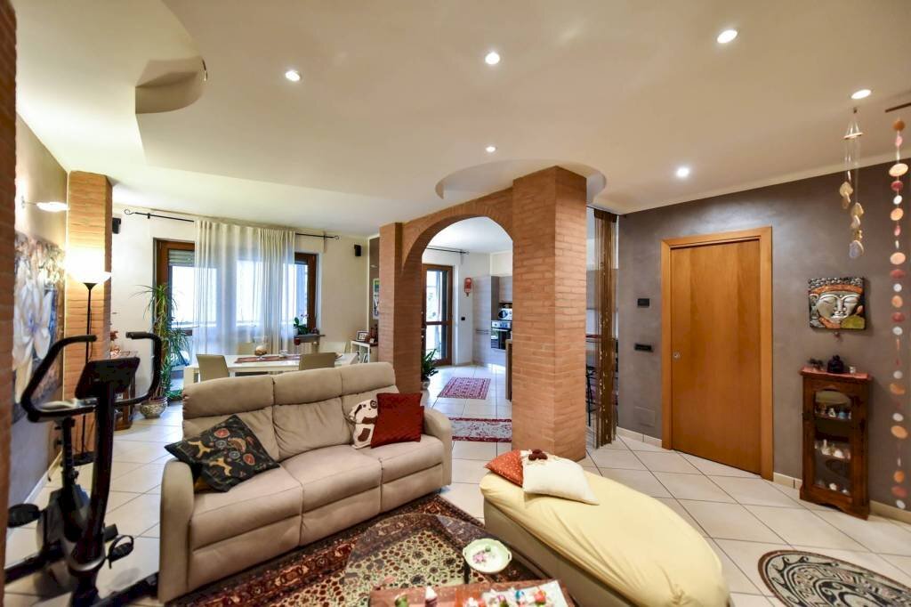 Salone - Quadrilocale via Cesare Pavese, 36, Venaria Reale - foto 1