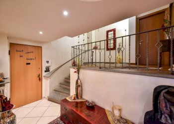 Scala - Quadrilocale via Cesare Pavese, 36, Venaria Reale - foto 4