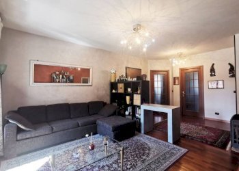 Salone - Apartment corso Enrico Gamba, 37, Torino (neighborhood Borgo Vittoria) - photo 3