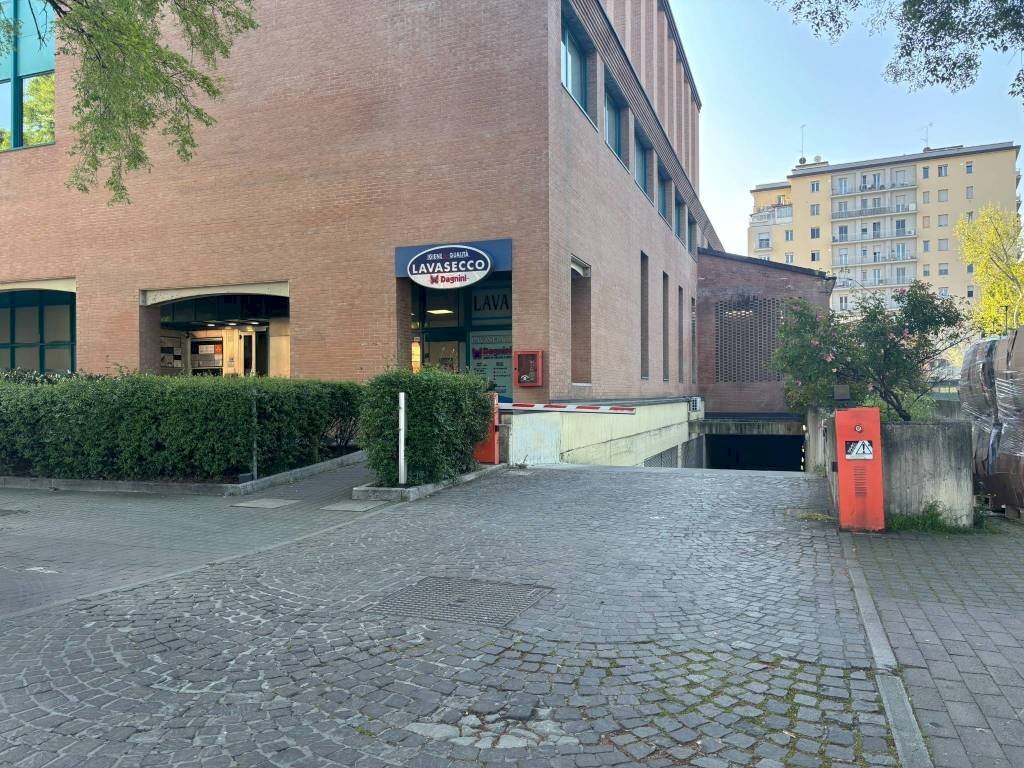 Zona - Box via Andrea Costa, 160, Bologna (zona Costa Saragozza) - foto 1