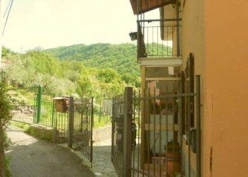 Zona - Three-room apartment salita Gave, 31, Genova (neighborhood Struppa) - photo 2