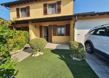 Facciata - Semi-detached Villa strada provinciale Strada provinciale 25, Lodi - photo 1