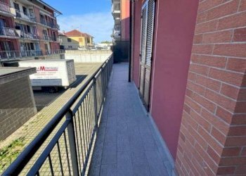 Balcone - Appartamento via Luigi Gavuzzi, Carmagnola - foto 9