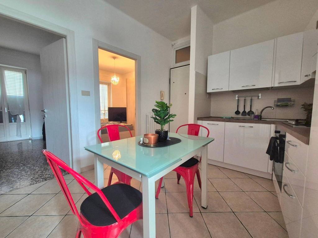 Cucina - Trilocale via Guglielmo Marconi, 13, Borgo San Dalmazzo - foto 2