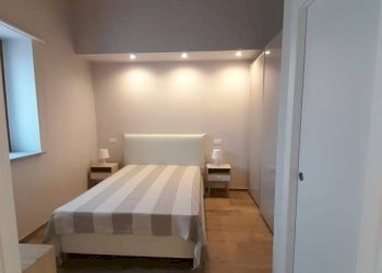 Camera da letto - Apartment via David, 50, Borgo San Dalmazzo - photo 9
