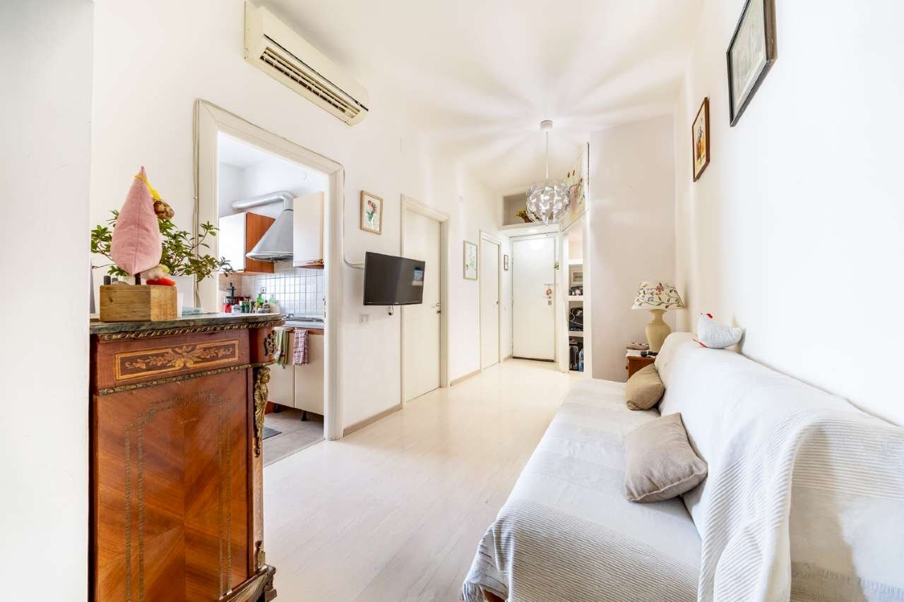 Soggiorno 2. - Trilocale via Dei Radiotelegrafisti, Roma - foto 2