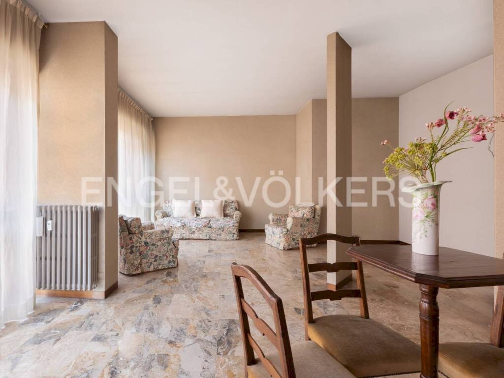 Salone - Appartamento corso Dante Alighieri, Asti - foto 3