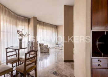 Salone - Appartamento corso Dante Alighieri, Asti - foto 2