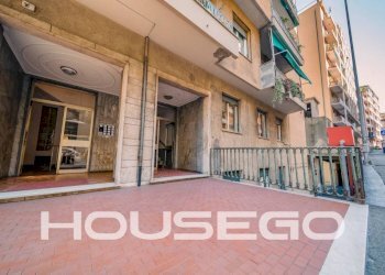 Facciata - Appartamento via Leonardo Montaldo, 22, Genova (zona Marassi) - foto 19