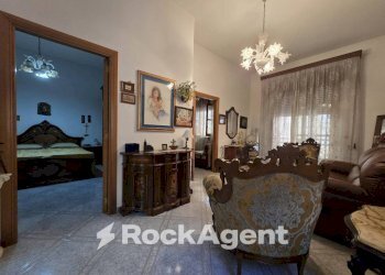 Salone - Stabile - Palazzo via Principe di Napoli, 31, Carmiano - foto 9