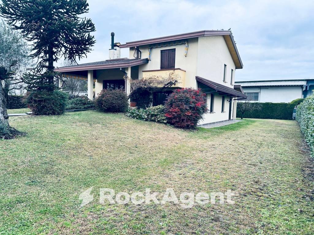 Giardino - Villa via 1ª Strada, 1, Fiesso d'Artico - foto 2