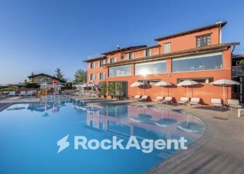 Piscina - Hotel via San Sebastiano, 81, Diano d'Alba - photo 1