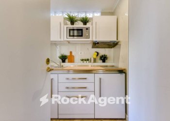 Cucina - Two-room apartment via del Parco Margherita, Napoli (neighborhood Chiaia) - photo 15
