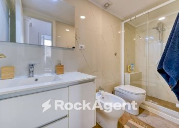 Bagno - Two-room apartment via del Parco Margherita, Napoli (neighborhood Chiaia) - photo 19