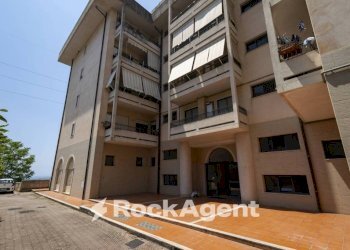 Facciata - Shop viale dei Bizantini, 75, Catanzaro - photo 38