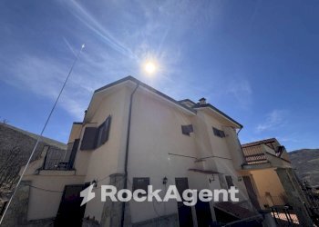 Facciata - Appartamento via Valle Maggiore, lucoli, Lucoli - foto 2