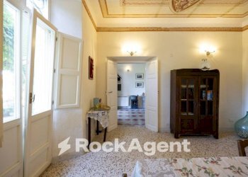 Ingresso - Casa indipendente via Martiri di Belfiore, 25, Fivizzano - foto 7