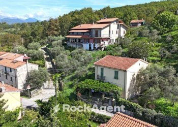 Vista - Casa indipendente via Martiri di Belfiore, 25, Fivizzano - foto 17