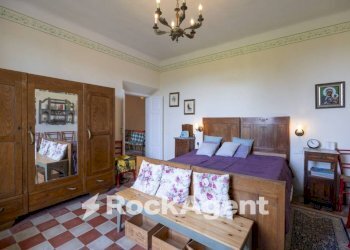 Camera da letto - Casa indipendente via Martiri di Belfiore, 25, Fivizzano - foto 27