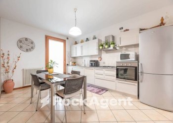 Cucina - Appartamento via Monte Fasolo, 2, Abano Terme - foto 5