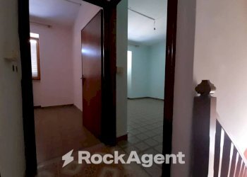 Corridoio - Three-room apartment via Cavour, 1, Acquapendente - photo 10