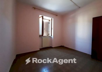 Camera da letto - Three-room apartment via Cavour, 1, Acquapendente - photo 14