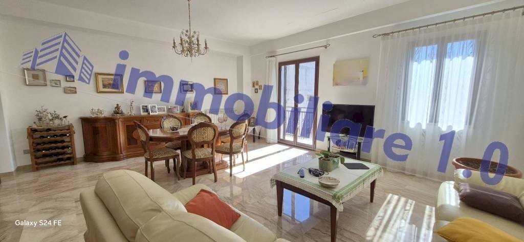 Salone - Casa indipendente corso dei Mille, Alcamo - foto 1