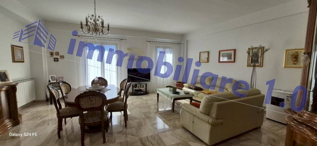 Salone - Casa indipendente corso dei Mille, Alcamo - foto 2