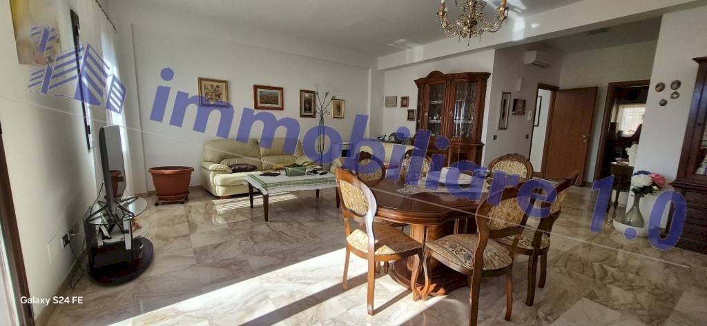 Salone - Casa indipendente corso dei Mille, Alcamo - foto 3