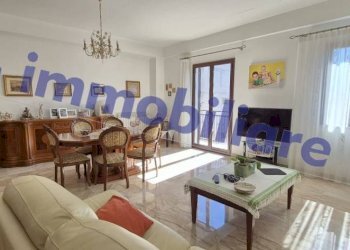 Salone - Casa indipendente corso dei Mille, Alcamo - foto 4