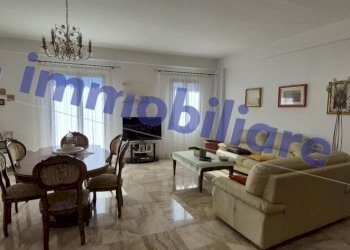 Salone - Casa indipendente corso dei Mille, Alcamo - foto 2