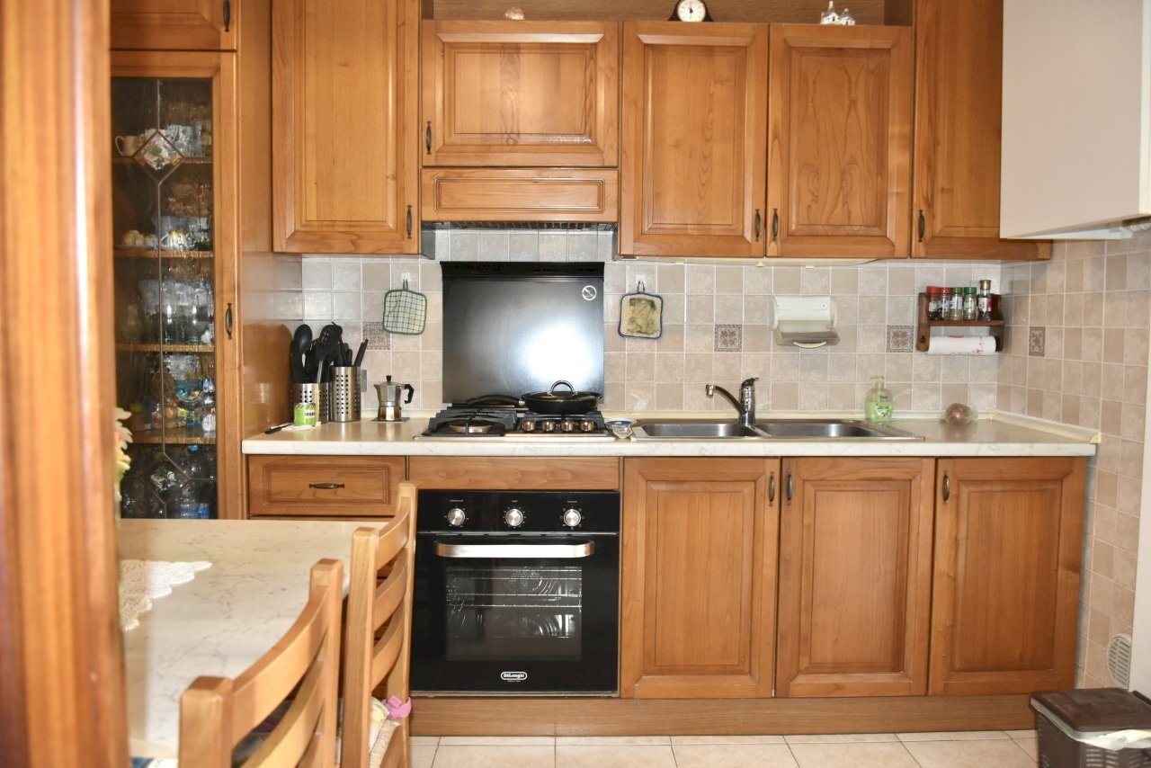 cucina - Quadrilocale Via R. Rubini 5, Galliera - foto 2